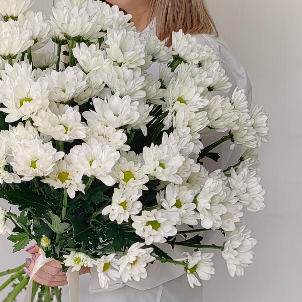 Букет «Ромашка» — свежесть белых хризантем в деревенском стиле Ломоносов Санкт-Петербург