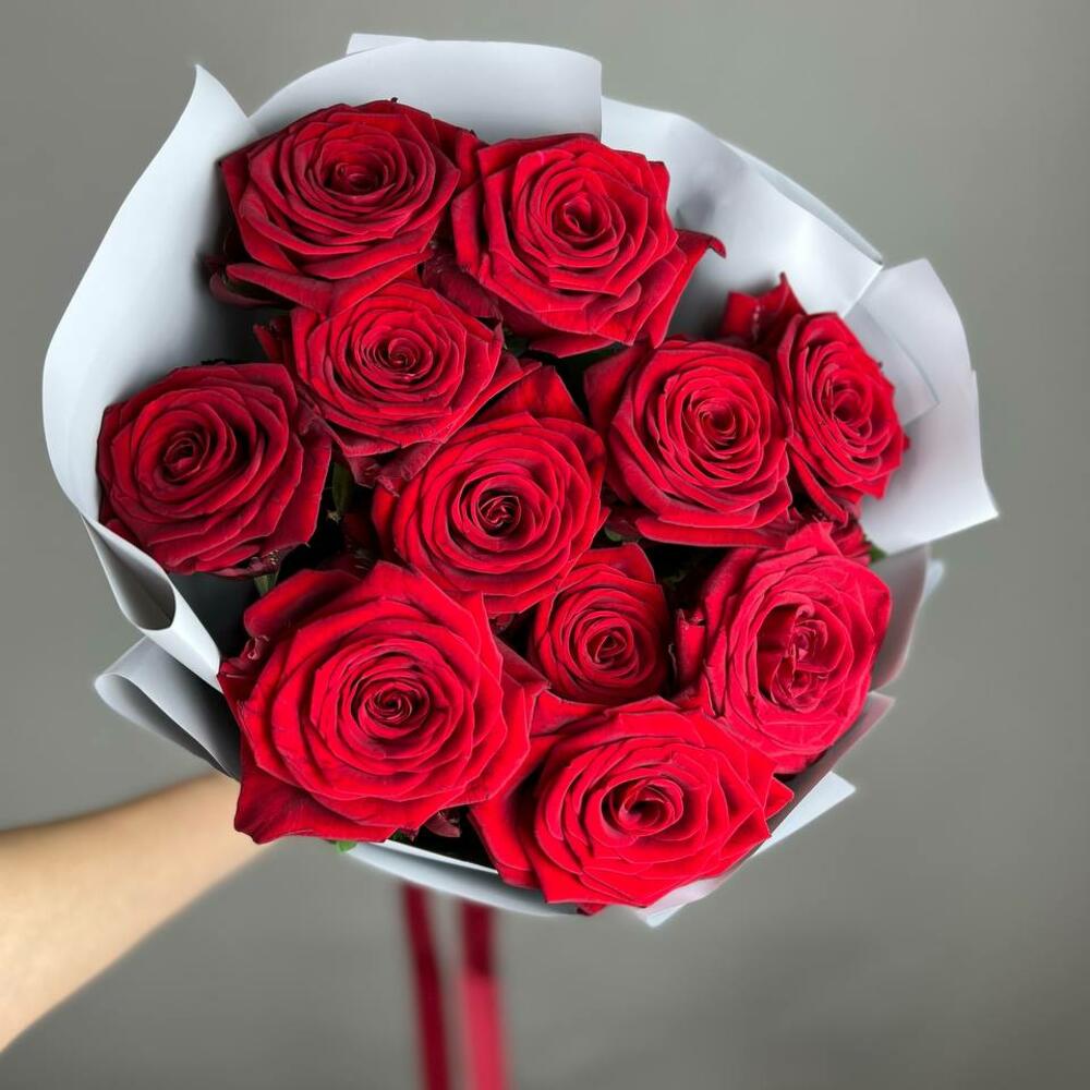 Букет «Красный бархат» – роскошь эквадорских роз Ломоносов Санкт-Петербург