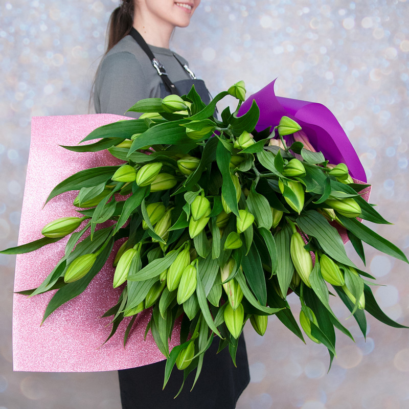 Изысканный букет из 15 свежих лилий – королевский подарок Ломоносов Санкт-Петербург