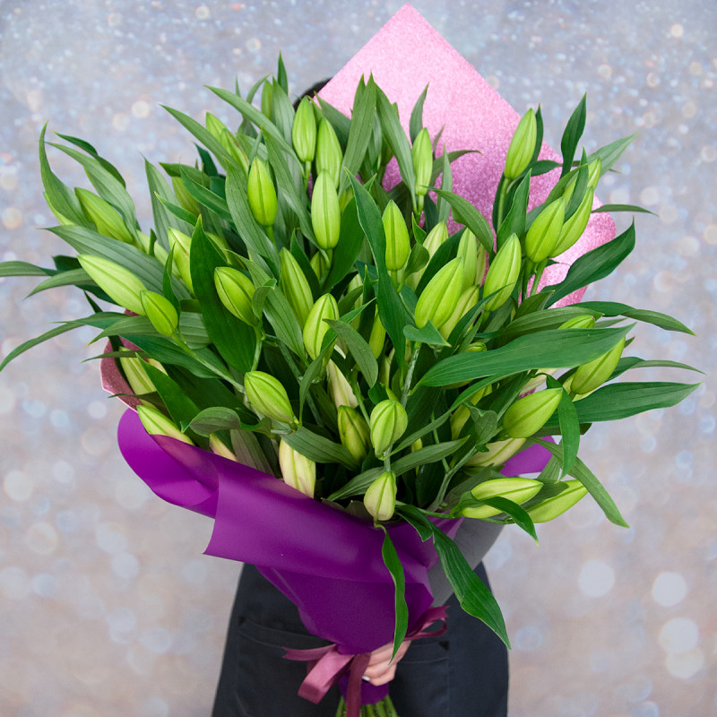 Изысканный букет из 15 свежих лилий – королевский подарок Ломоносов Санкт-Петербург