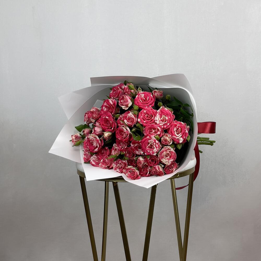 Букет «Фейерверк» – 9 пышных кустовых роз в огненной палитре Ломоносов Санкт-Петербург